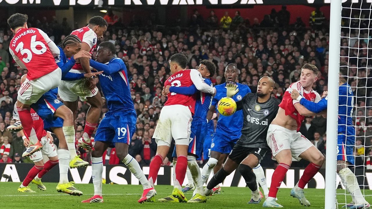 Ruud Gullit Murka Usai Arsenal vs Chelsea, Sebut Duel di Emirates Sepak Bola Sampah Ruud Gullit Murka Usai Arsenal vs Chelsea, Sebut Duel di Emirates Sepak Bola Sampah