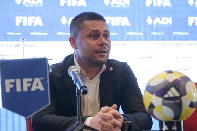 Nostalgia dan Undangan Terbuka Aleksandar Dimitrov Nostalgia dan Undangan Terbuka Aleksandar Dimitrov