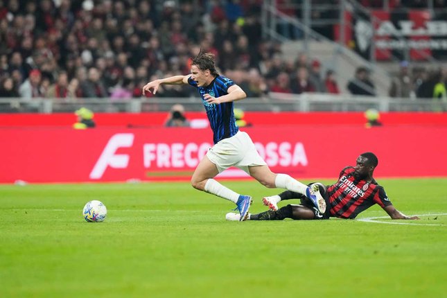 Protes Inter di Akhir Laga Derby Protes Inter di Akhir Laga Derby