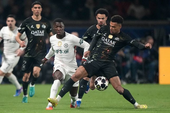 Chelsea Berusaha Menjaga Harapan Tipis Chelsea Berusaha Menjaga Harapan Tipis