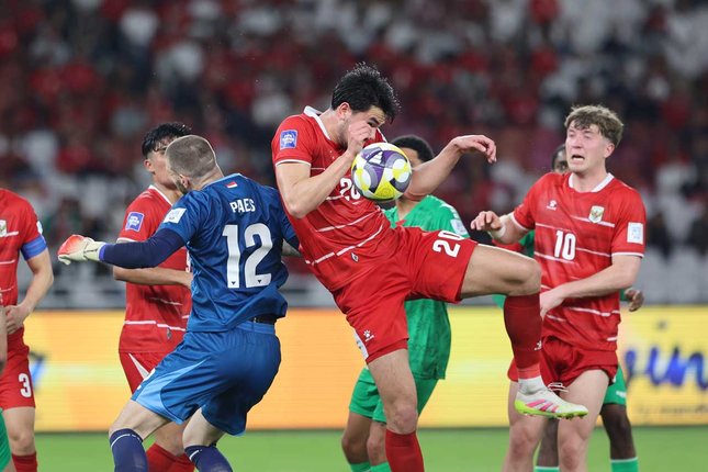 Kiper dan Bek Kiper dan Bek