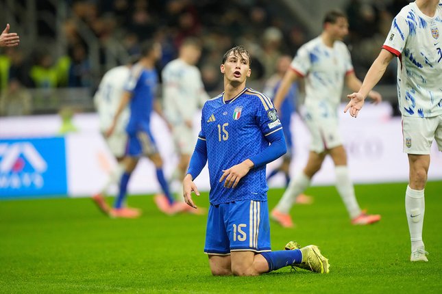 Regenerasi Lini Tengah dan Serangan Azzurri