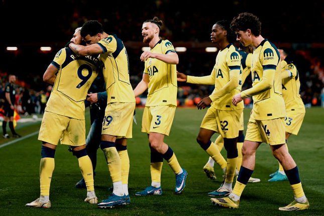 Tottenham Paling Berisiko Menyusul Degradasi