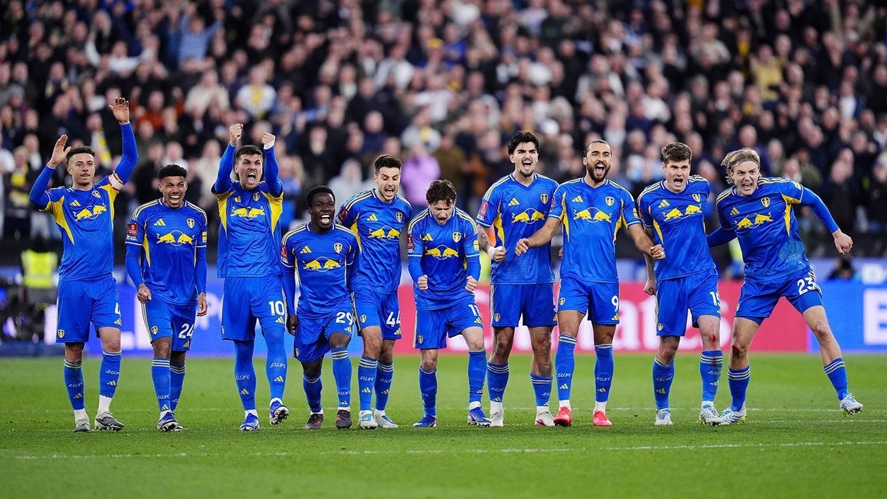 Leeds United Tantang Chelsea di Wembley, Daniel Farke: Kami Memang Underdog, Tapi Haus Kemenangan!