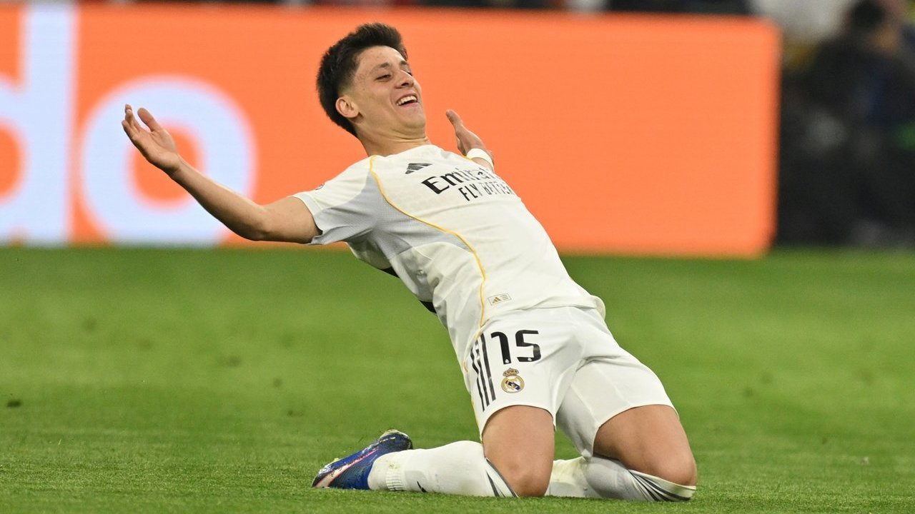 3 Skema Formasi Real Madrid untuk Karakter Permainan Arda Guler 3 Skema Formasi Real Madrid untuk Karakter Permainan Arda Guler