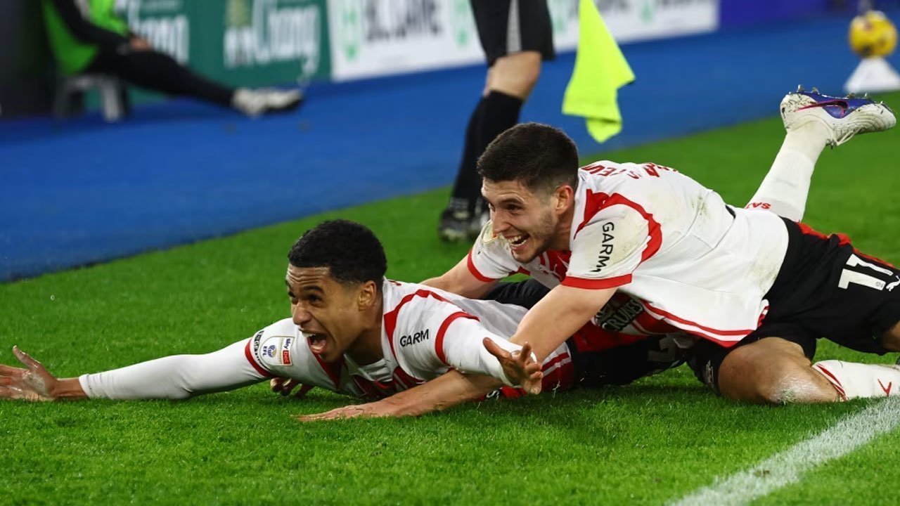 Manchester United Incar Wonderkid Southampton Ini: Penerus Jangka Panjang Casemiro! Manchester United Incar Wonderkid Southampton Ini: Penerus Jangka Panjang Casemiro!