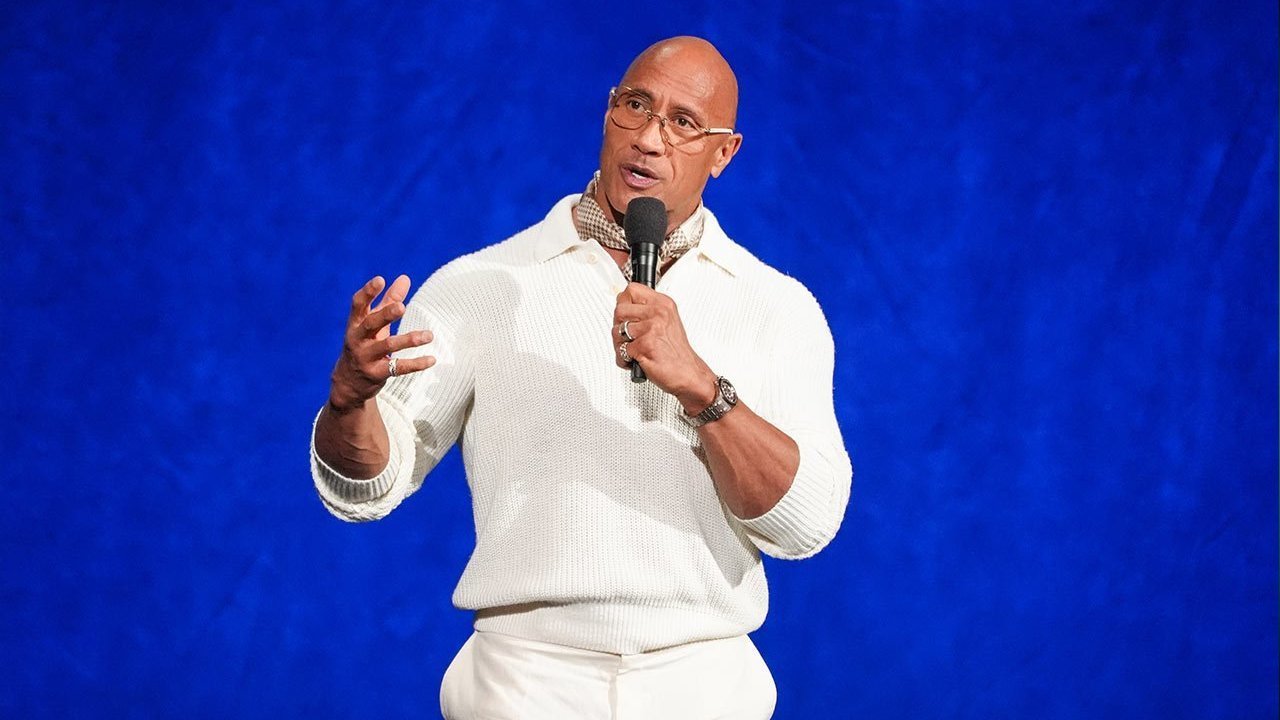 Daftar 5 Pegulat Tertajir WWE: The Rock Lewat, Vince McMahon Masih Paling Sultan! Daftar 5 Pegulat Tertajir WWE: The Rock Lewat, Vince McMahon Masih Paling Sultan!