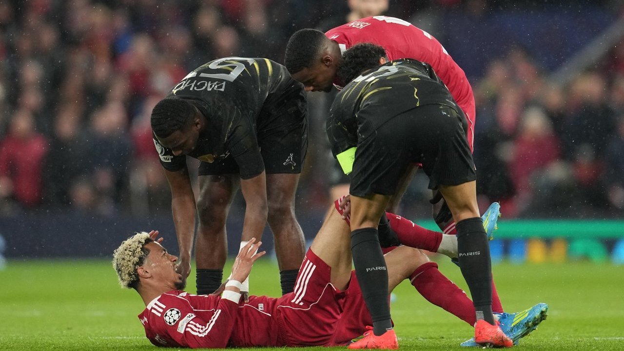 Usai Duel Liverpool vs PSG, Ini Kata Arne Slot Soal Cedera Hugo Ekitike Usai Duel Liverpool vs PSG, Ini Kata Arne Slot Soal Cedera Hugo Ekitike