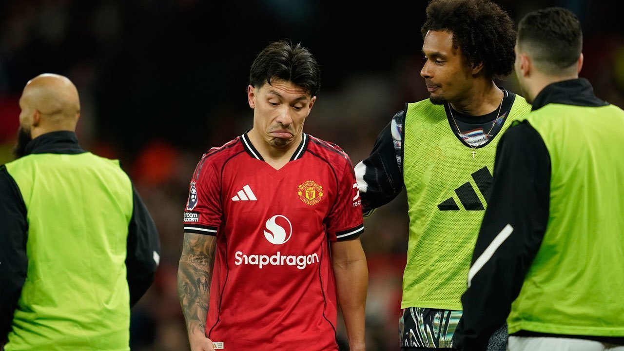Soal Kontroversi Kartu Merah Lisandro Martinez, Kapten MU: Kalau Saya Bicara, Bisa Berabe! Soal Kontroversi Kartu Merah Lisandro Martinez, Kapten MU: Kalau Saya Bicara, Bisa Berabe!