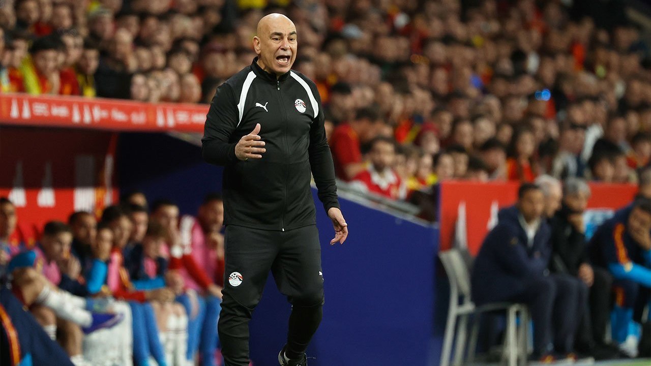 Rasisme Nodai Laga Spanyol vs Mesir: Luis de la Fuente Mengutuk, RFEF Minta Maaf Rasisme Nodai Laga Spanyol vs Mesir: Luis de la Fuente Mengutuk, RFEF Minta Maaf