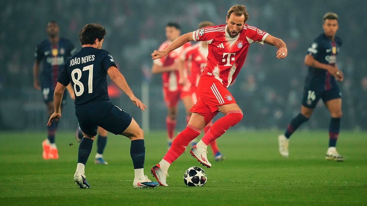 Kenapa 'Laga Gila' PSG vs Bayern Jarang Terjadi di Premier League?
