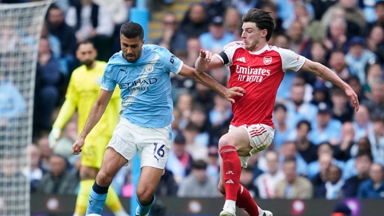 Persaingan Gelar Liga Inggris Musim Depan Masih Milik Arsenal dan Man City, Liverpool dan MU Cuma Jadi Penonton?