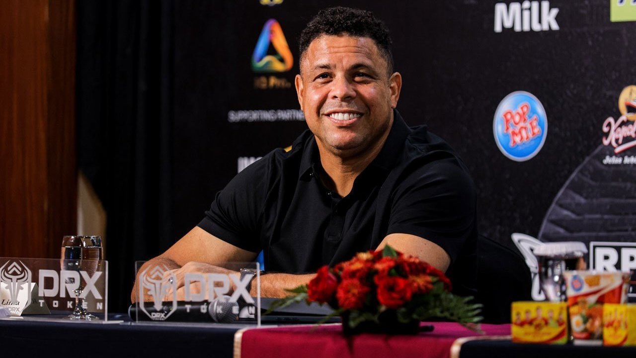 Ronaldo Nazario Akhirnya Bongkar Rahasia Rambut Nyentrik Piala Dunia 2002, Sebut karena Masih Muda: Saya Bodoh Ronaldo Nazario Akhirnya Bongkar Rahasia Rambut Nyentrik Piala Dunia 2002, Sebut karena Masih Muda: Saya Bodoh