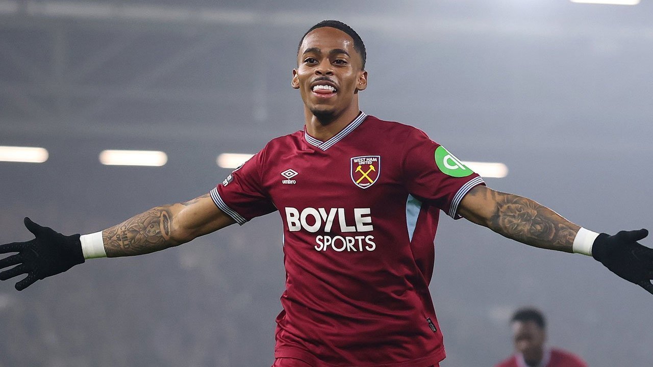 Sudah Seberapa Jauh Transfer Crysencio Summerville ke Manchester United? Sudah Seberapa Jauh Transfer Crysencio Summerville ke Manchester United?