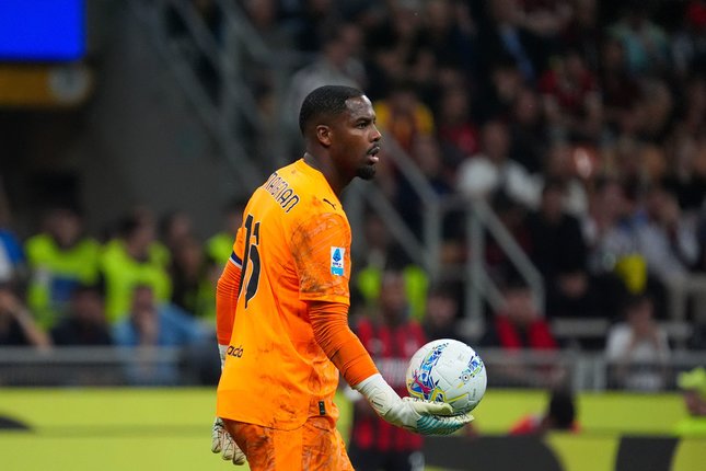 Mike Maignan Bisa Jadi Fondasi Baru Chelsea Mike Maignan Bisa Jadi Fondasi Baru Chelsea