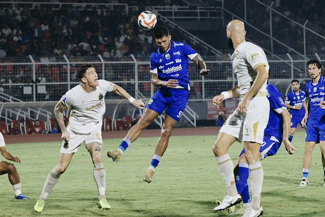 Respons Cepat dan Kebangkitan Persib Respons Cepat dan Kebangkitan Persib