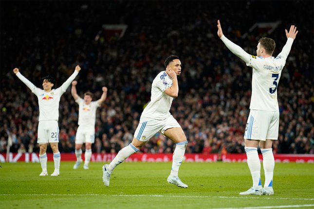 Leeds Semakin Dekat dengan Zona Aman Leeds Semakin Dekat dengan Zona Aman