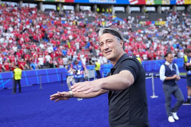 Pelatih Swiss: Murat Yakin