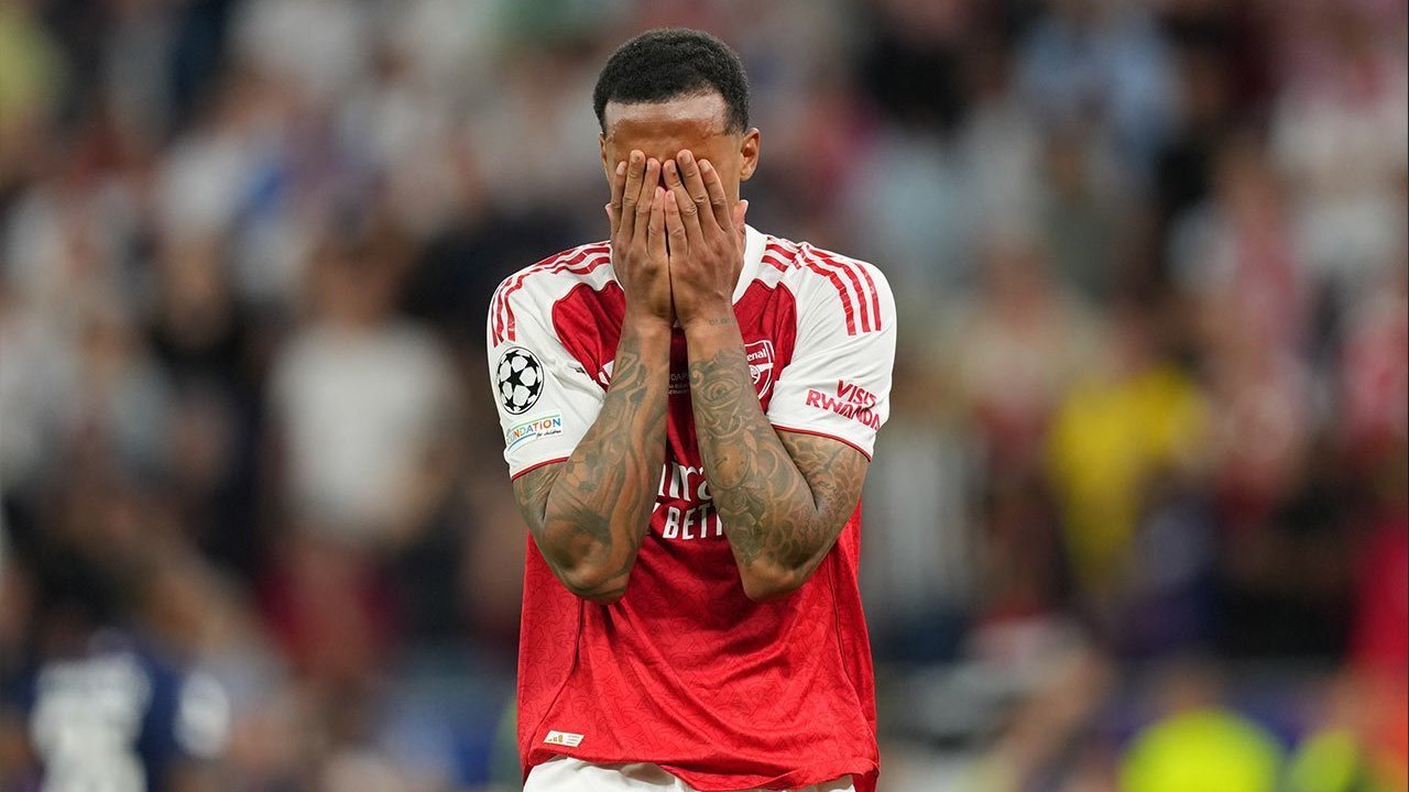 Gabriel Magalhaes Buka Suara Setelah Gagal Eksekusi Penalti di Final Liga Champions Gabriel Magalhaes Buka Suara Setelah Gagal Eksekusi Penalti di Final Liga Champions