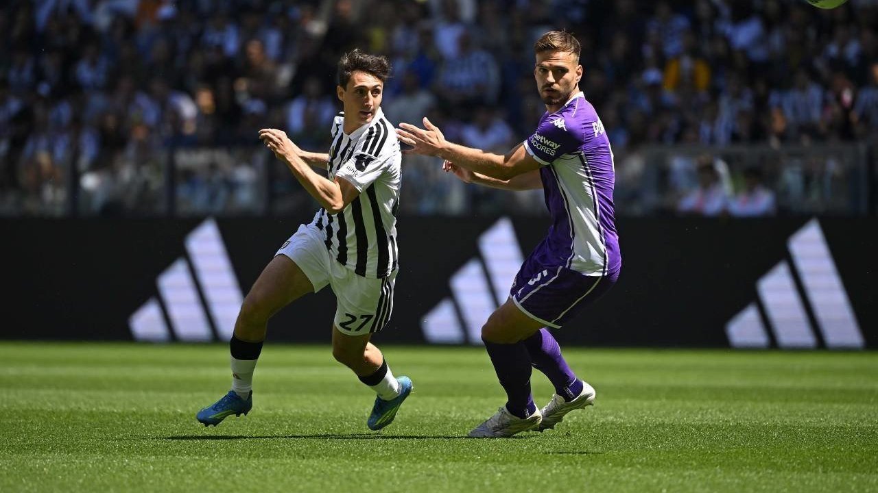 Hasil Juventus vs Fiorentina: VAR Gagalkan Gol Vlahovic, Bianconeri Tumbang 0-2 Hasil Juventus vs Fiorentina: VAR Gagalkan Gol Vlahovic, Bianconeri Tumbang 0-2