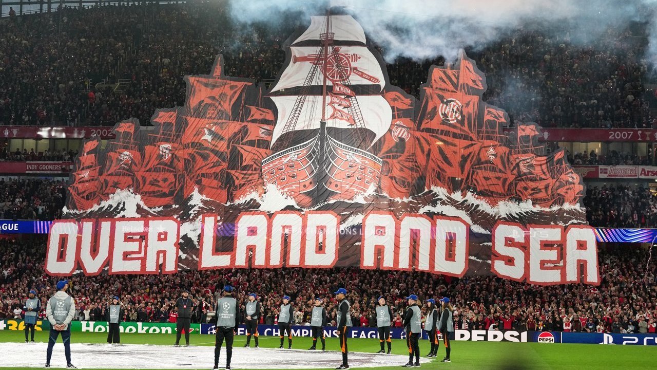 Tifo Arsenal Akhirnya Tak Lagi Jadi Lelucon: Kreasi Keren Gooners Sukses Antar Meriam London ke Final Liga Champions Tifo Arsenal Akhirnya Tak Lagi Jadi Lelucon: Kreasi Keren Gooners Sukses Antar Meriam London ke Final Liga Champions
