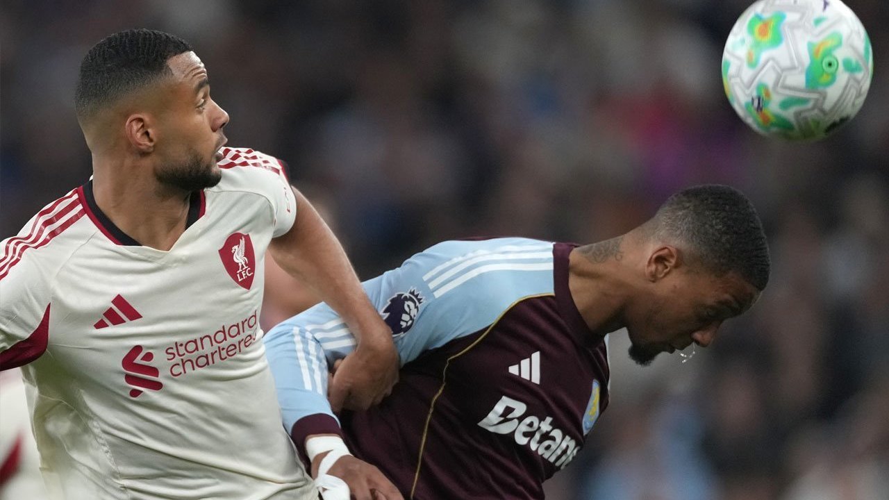 Arne Slot Frustrasi Lihat Liverpool Runtuh di Villa Park: Kami Terlalu Mudah Kebobolan