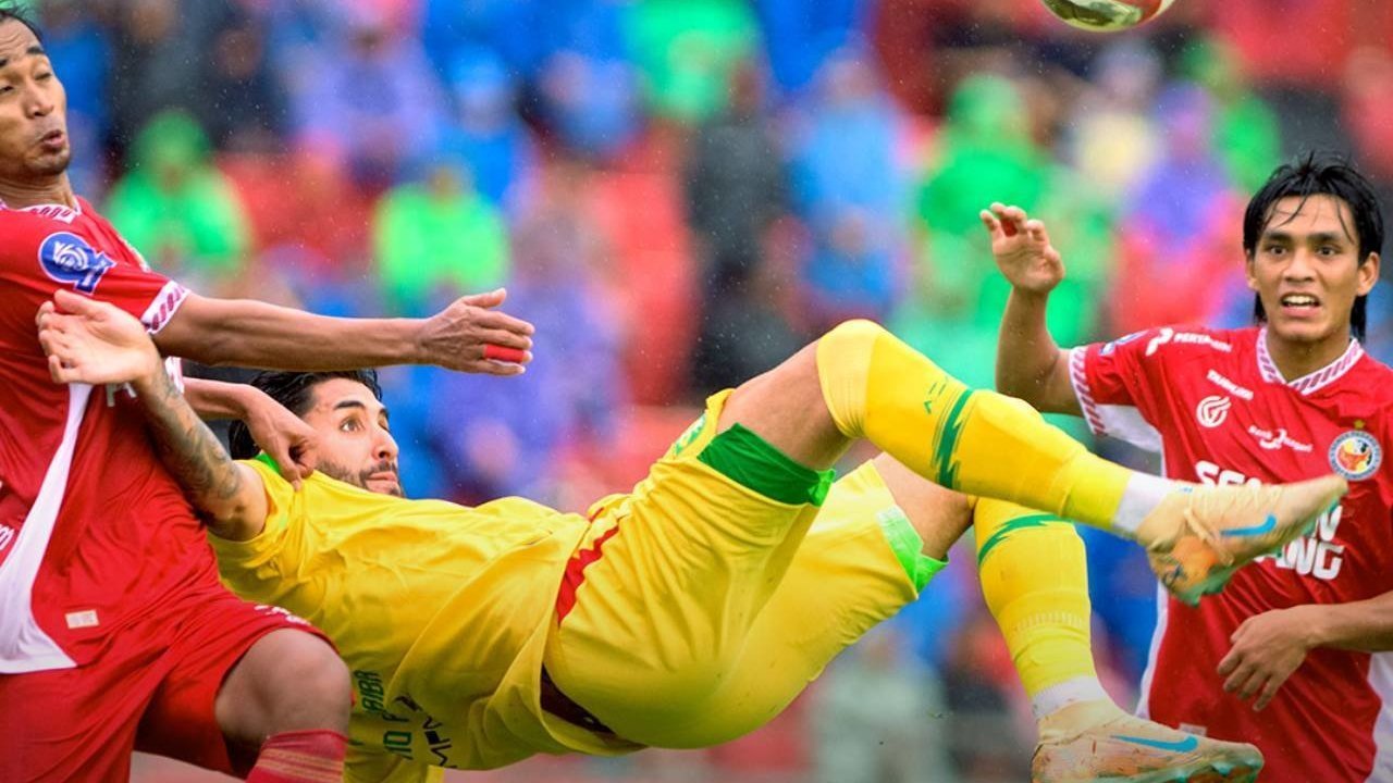 Hasil Semen Padang vs Persebaya: Bajul Ijo Mengamuk, Menang 7-0 dan Naik ke Empat Besar