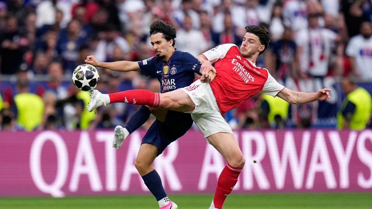 Kontroversi Handball Warnai Babak Pertama Final Liga Champions PSG vs Arsenal, Dua Keputusan Wasit Jadi Sorotan Kontroversi Handball Warnai Babak Pertama Final Liga Champions PSG vs Arsenal, Dua Keputusan Wasit Jadi Sorotan