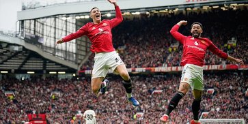 Julian Alvarez Sulit, Barcelona Kejar Striker Manchester United Ini
