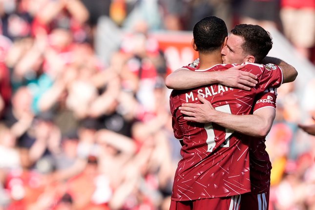 Pesan Emosional dalam Perpisahan Salah dan Robertson Pesan Emosional dalam Perpisahan Salah dan Robertson