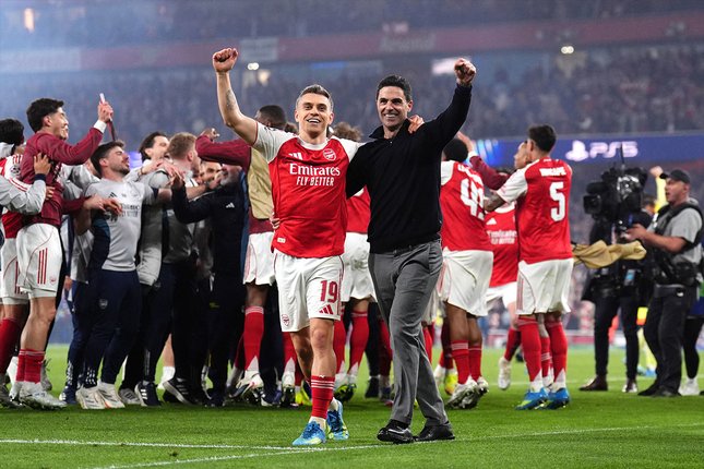 Arsenal Akhiri Penantian 20 Tahun Arsenal Akhiri Penantian 20 Tahun