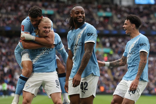 Man City Masih Kejar Trofi Premier League Man City Masih Kejar Trofi Premier League