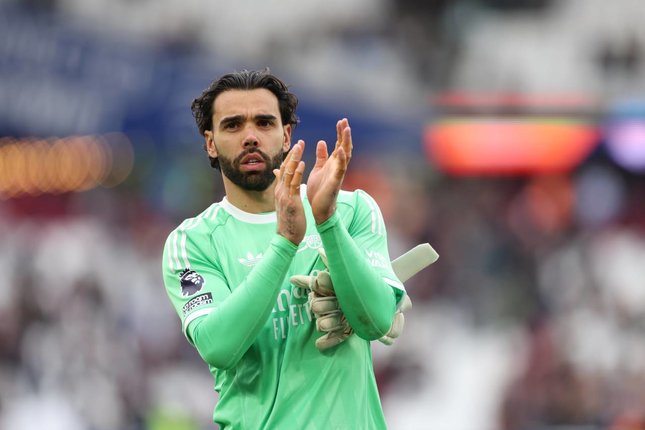 Kiper dan Bek Kiper dan Bek