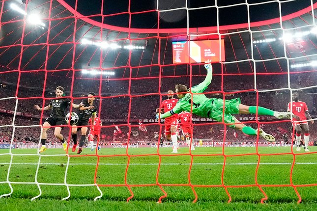 Kiper dan Bek Kiper dan Bek