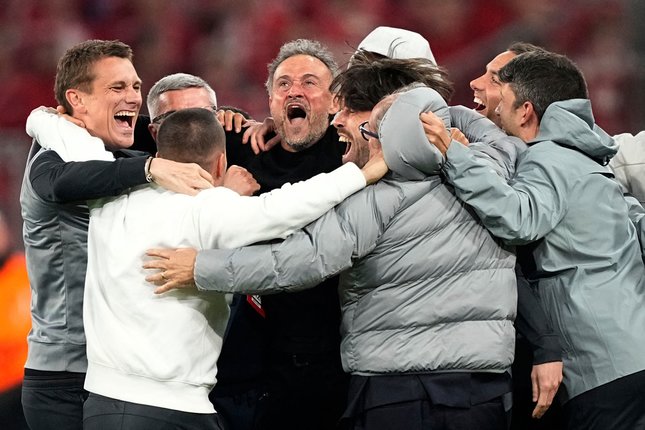Fokus Arsenal dan PSG Fokus Arsenal dan PSG