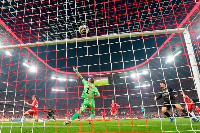 Pergantian Bek Bayern Jadi Titik Lemah
