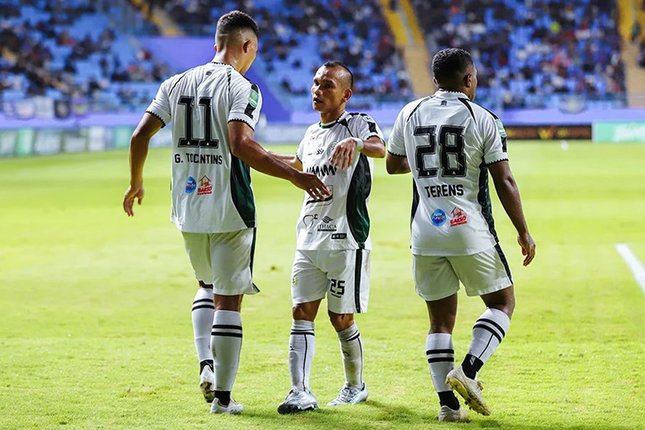 1. Bangkit Cepat: Hanya Semusim di Liga 2 1. Bangkit Cepat: Hanya Semusim di Liga 2