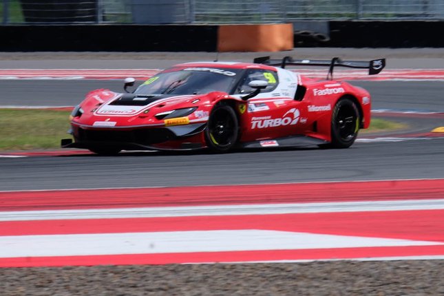 Pembalap Indonesia Ramaikan Podium Pembalap Indonesia Ramaikan Podium