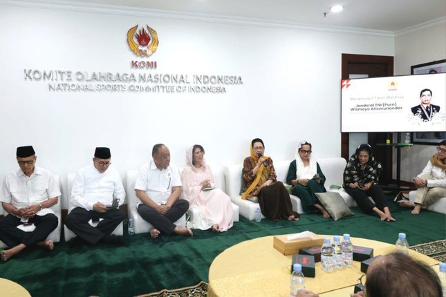 Tentang Wismoyo Arismunandar Tentang Wismoyo Arismunandar