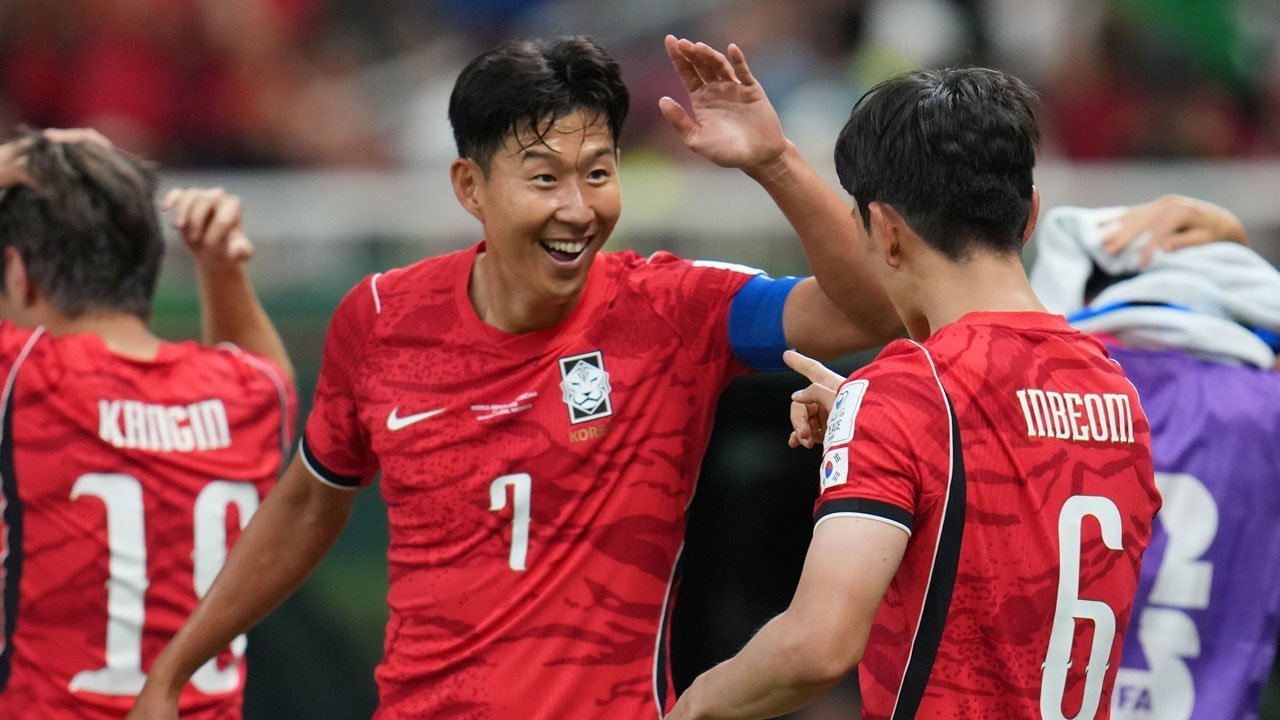 Hasil Korea Selatan vs Ceko: Epic Comeback, Taeguk Warriors Amankan 3 Poin Perdana! Hasil Korea Selatan vs Ceko: Epic Comeback, Taeguk Warriors Amankan 3 Poin Perdana!