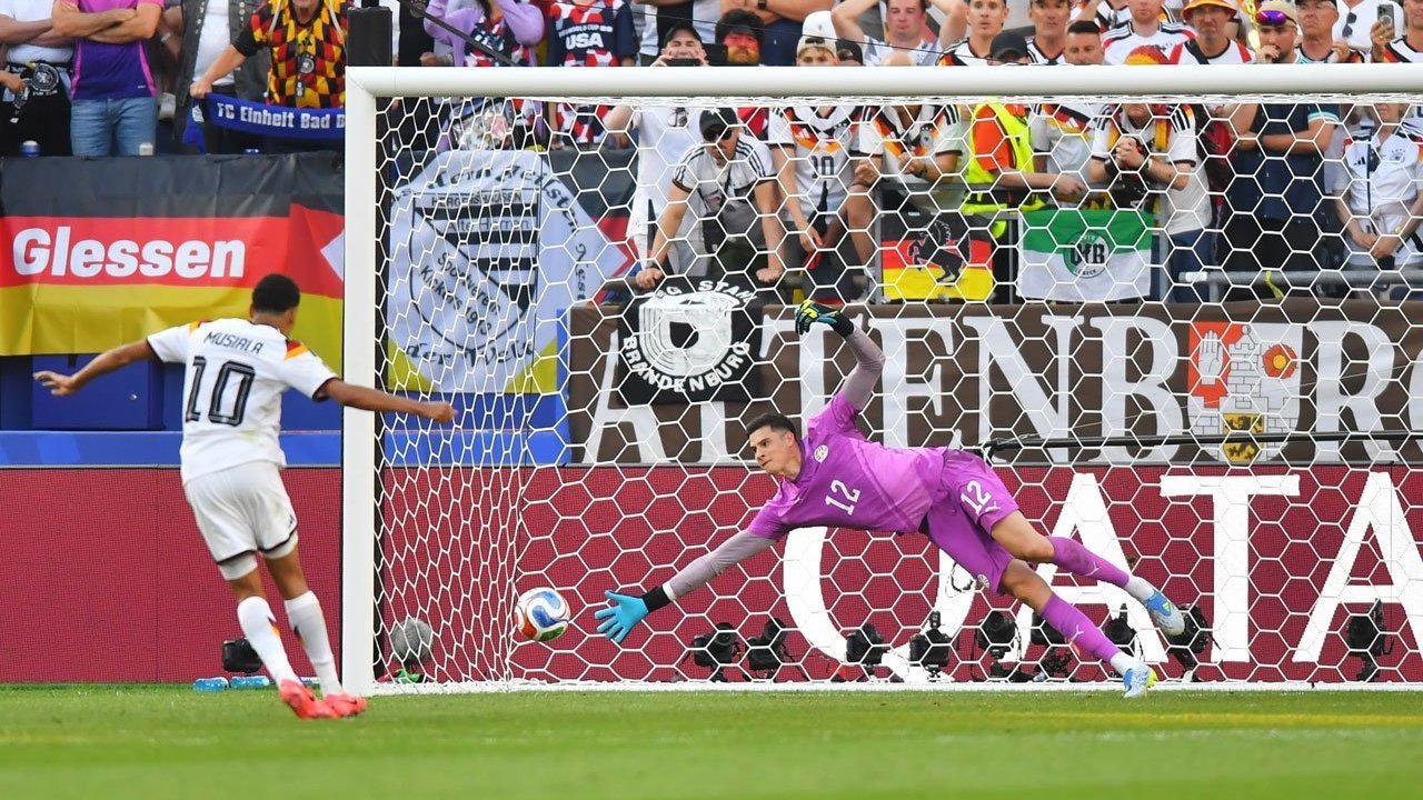 Man of the Match Jerman vs Paraguay: Orlando Gill Man of the Match Jerman vs Paraguay: Orlando Gill