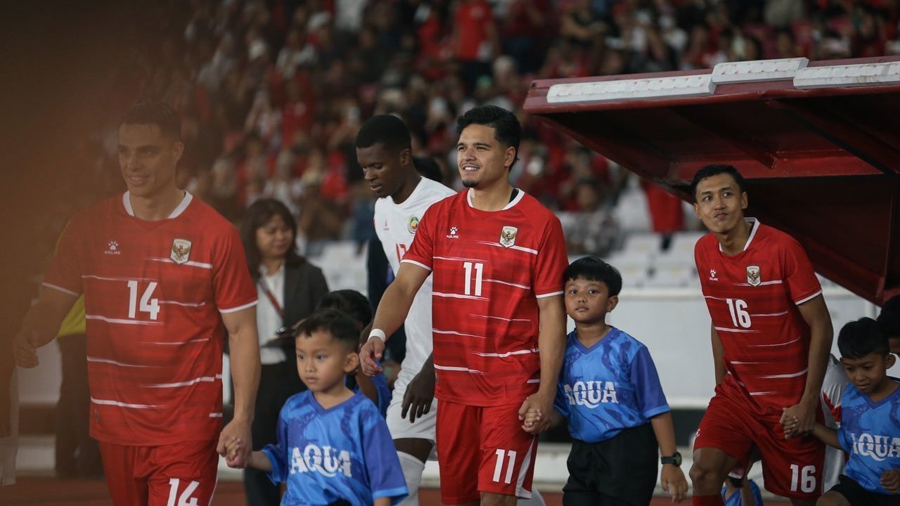 Alasan Persib Bandung Berani Ikat Ragnar Oratmangoen dengan Kontrak 3 Tahun Alasan Persib Bandung Berani Ikat Ragnar Oratmangoen dengan Kontrak 3 Tahun