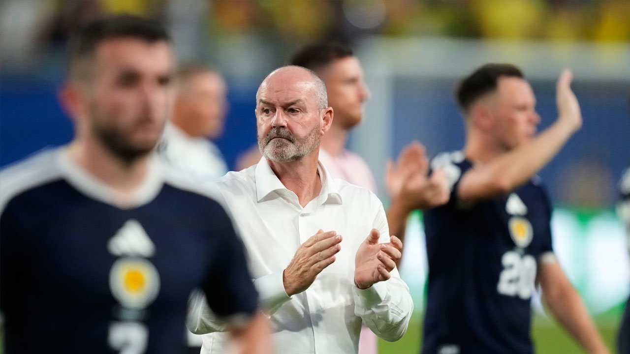 Skotlandia Tersingkir, Steve Clarke Undur Diri Skotlandia Tersingkir, Steve Clarke Undur Diri