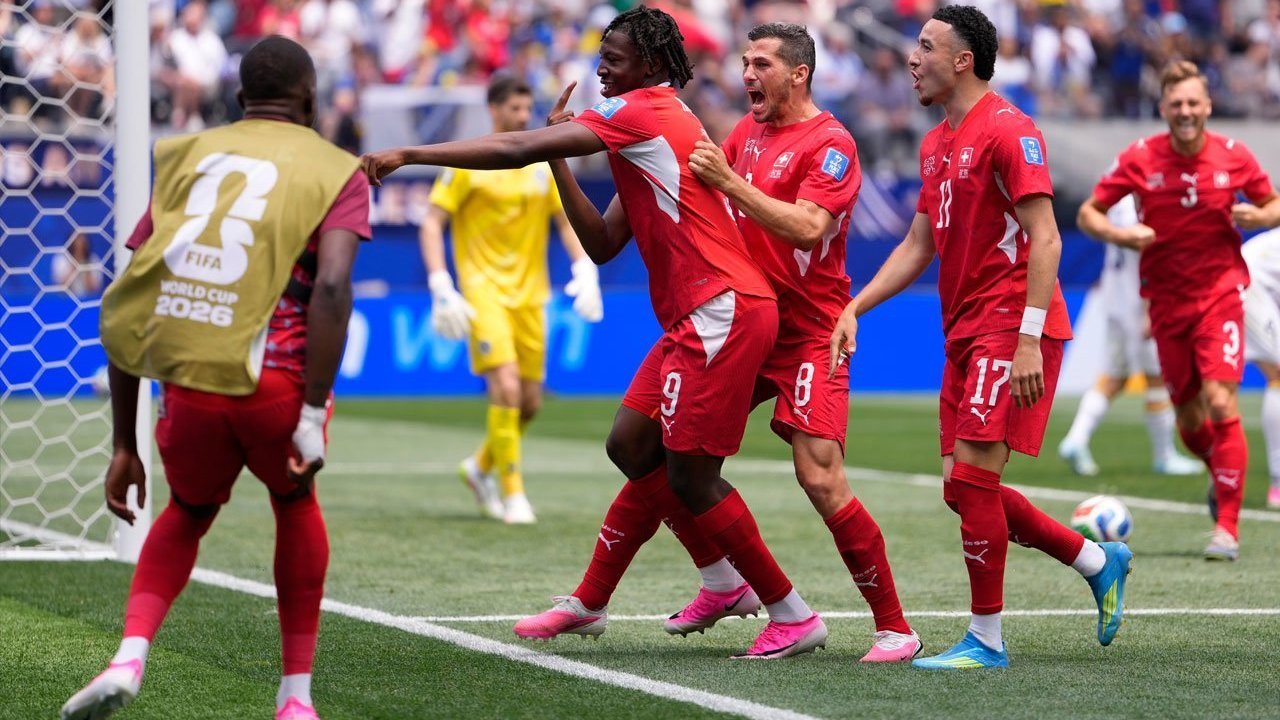 Swiss Hancurkan Bosnia dan Herzegovina Lewat Taktik 'Hydration Break' di Piala Dunia 2026 Swiss Hancurkan Bosnia dan Herzegovina Lewat Taktik 'Hydration Break' di Piala Dunia 2026