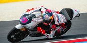 Lewati Banyak Drama, Veda Ega Pratama Bawa Pulang Tanpa Poin dari Balapan Moto3 Hungaria 2026 Lewati Banyak Drama, Veda Ega Pratama Bawa Pulang Tanpa Poin dari Balapan Moto3 Hungaria 2026