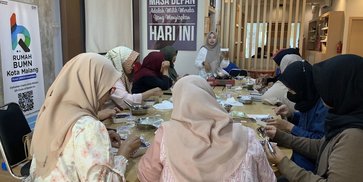 Buka Peluang Baru dengan Belajar Korean Pie Dubai Coco Pistachio di Kelas Baking Rumah BUMN BRI Buka Peluang Baru dengan Belajar Korean Pie Dubai Coco Pistachio di Kelas Baking Rumah BUMN BRI