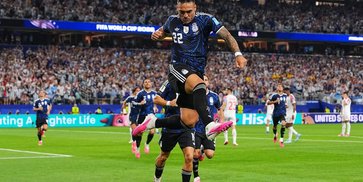 FIFA Kabulkan Permintaan Argentina: Jersey Biru Tua Dipakai Lawan Inggris, Takhayul atau Senjata Psikologis? FIFA Kabulkan Permintaan Argentina: Jersey Biru Tua Dipakai Lawan Inggris, Takhayul atau Senjata Psikologis?