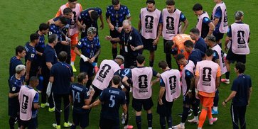 Bielsa Ogah Cari Alasan, Sebut Semua Prestasinya di Uruguay tak Berarti Setelah Kalah dari Spanyol di Piala Dunia 2026 Bielsa Ogah Cari Alasan, Sebut Semua Prestasinya di Uruguay tak Berarti Setelah Kalah dari Spanyol di Piala Dunia 2026