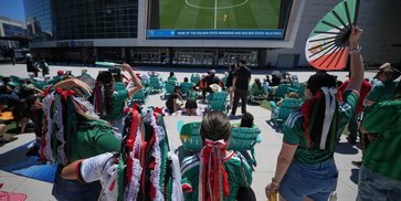 Stasiun TV Amerika Diduga Langgar Aturan Penyiaran Piala Dunia di Laga Meksiko vs Afrika Selatan Stasiun TV Amerika Diduga Langgar Aturan Penyiaran Piala Dunia di Laga Meksiko vs Afrika Selatan