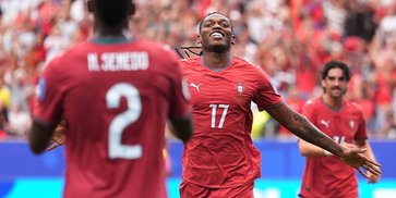 Bila Ruben Amorim jadi Pelatih AC Milan, Mungkin Rafael Leao Akan Bertahan?